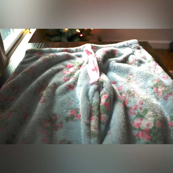 Shabby Chic Women's Floral Pajama Pants - Teddy Soft - Picture 10 of 12